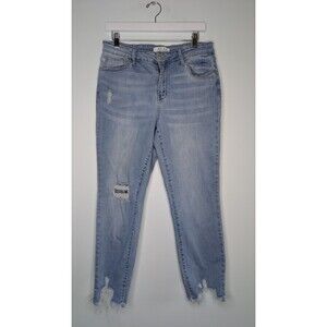 Judy Blue 13/31 Mid Rise Destroyed Frayed Hem Boyfriend Jeans Light Wash JB88389